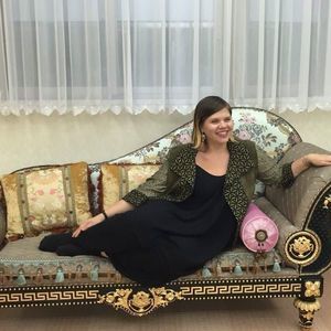 Meet your Posher, Jennifer